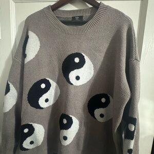 Dressed In lala  Yin Yang Sweater - Gray and Black 

***Worn once ***